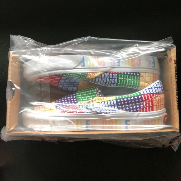 NIB VANS Classic Slip-On Pride Sneakers Shoes 5 - Picture 6 of 7